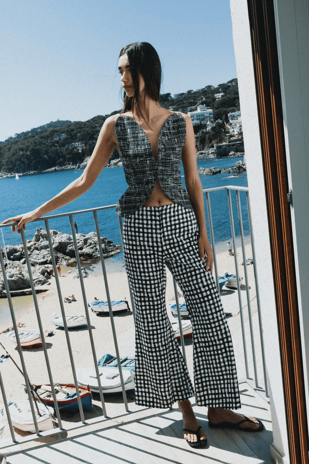 IAN - ANKLE LENGTH PANTS - BLACK PLAID