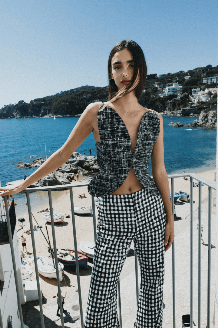 IAN - ANKLE LENGTH PANTS - BLACK PLAID
