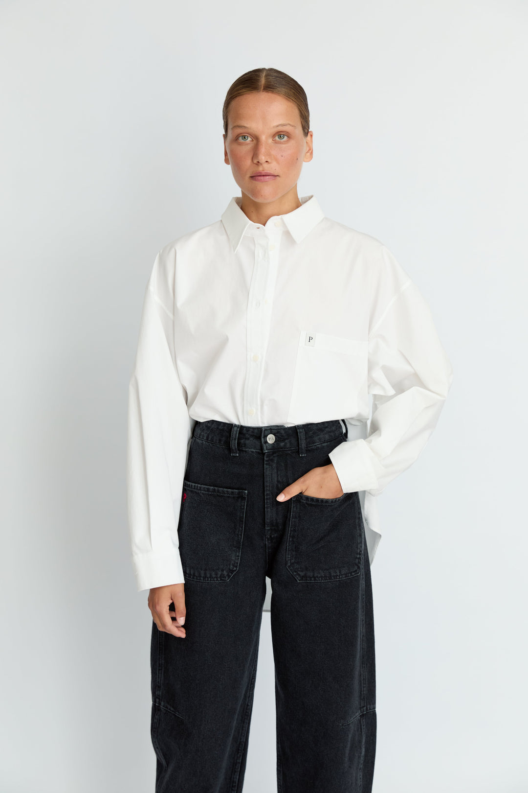 COCO - CURVED TAPERED JEAN - ANTHRACITE WASH DENIM