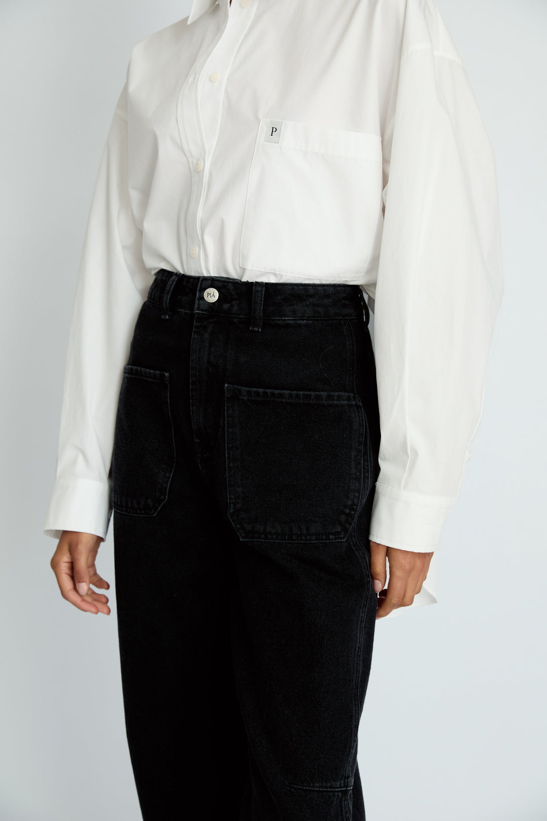 COCO - CURVED TAPERED JEAN - ANTHRACITE WASH DENIM