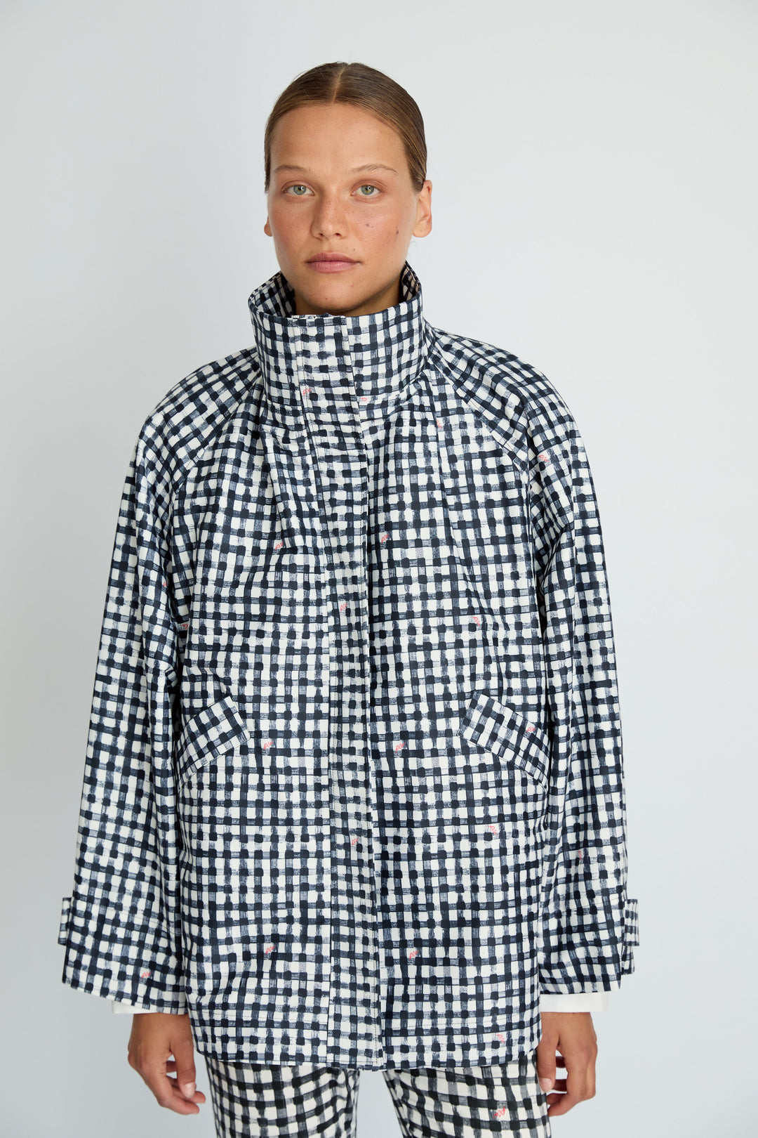 MONICA - OVERSIZED STAND COLLAR RAINCOAT - BLACK PLAID