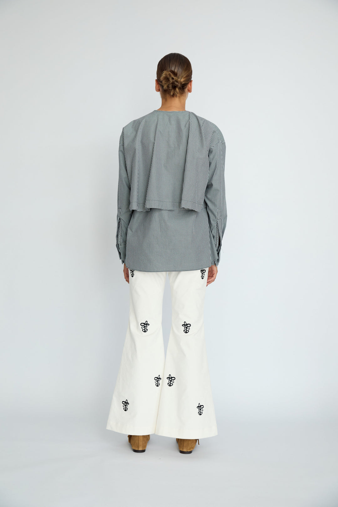 IAN - FLORAL EMBROIDERED VELVET FLARE PANTS - ECRU