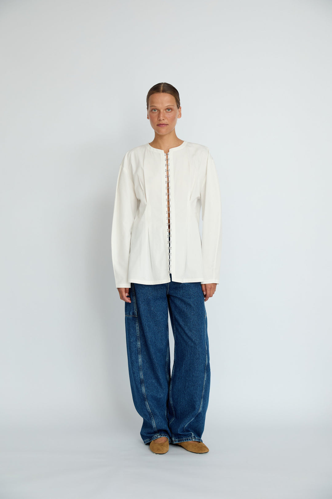 LIVIA - HOOK & EYE DETAIL BALLOON SLEEVE BLOUSE - ECRU