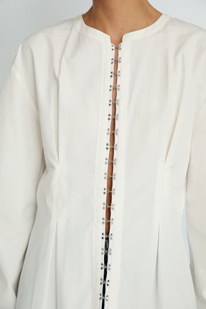 LIVIA - HOOK & EYE DETAIL BALLOON SLEEVE BLOUSE - ECRU