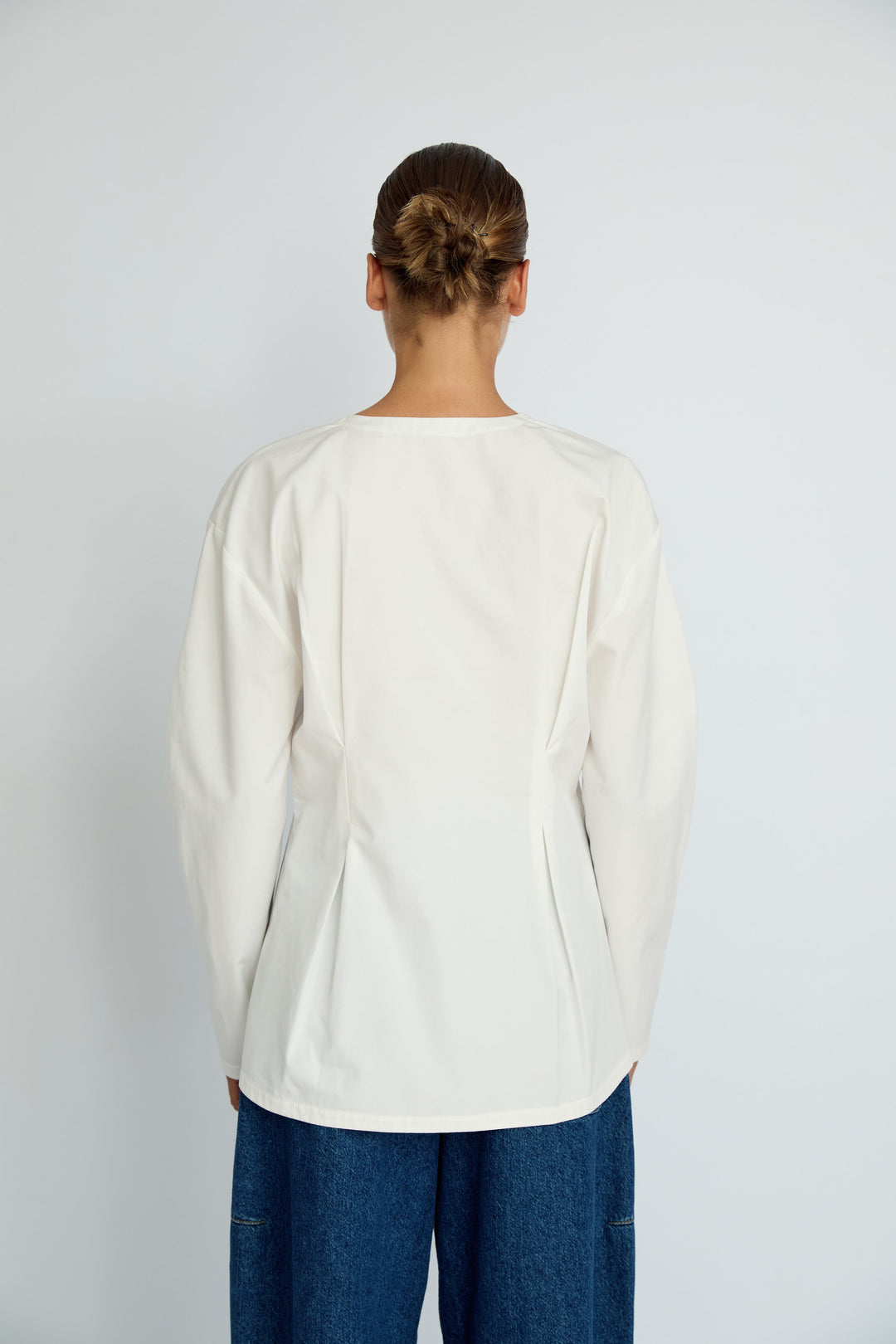 LIVIA - HOOK & EYE DETAIL BALLOON SLEEVE BLOUSE - ECRU