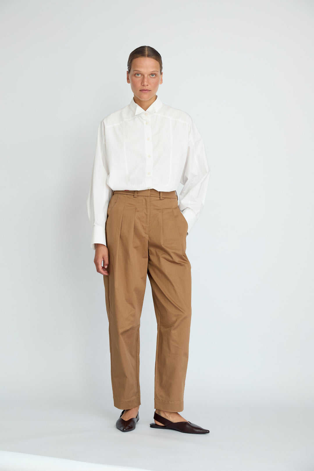 DENY - PLEAT & DART DETAIL PANTS - BEIGE