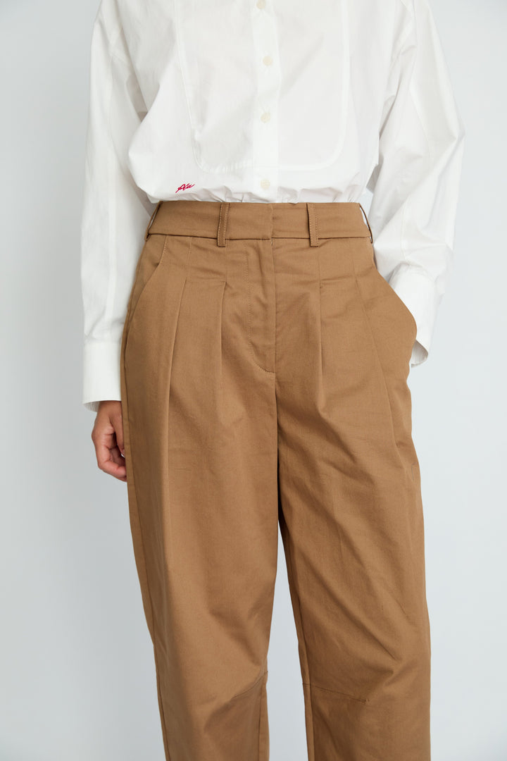 DENY - PLEAT & DART DETAIL PANTS - BEIGE