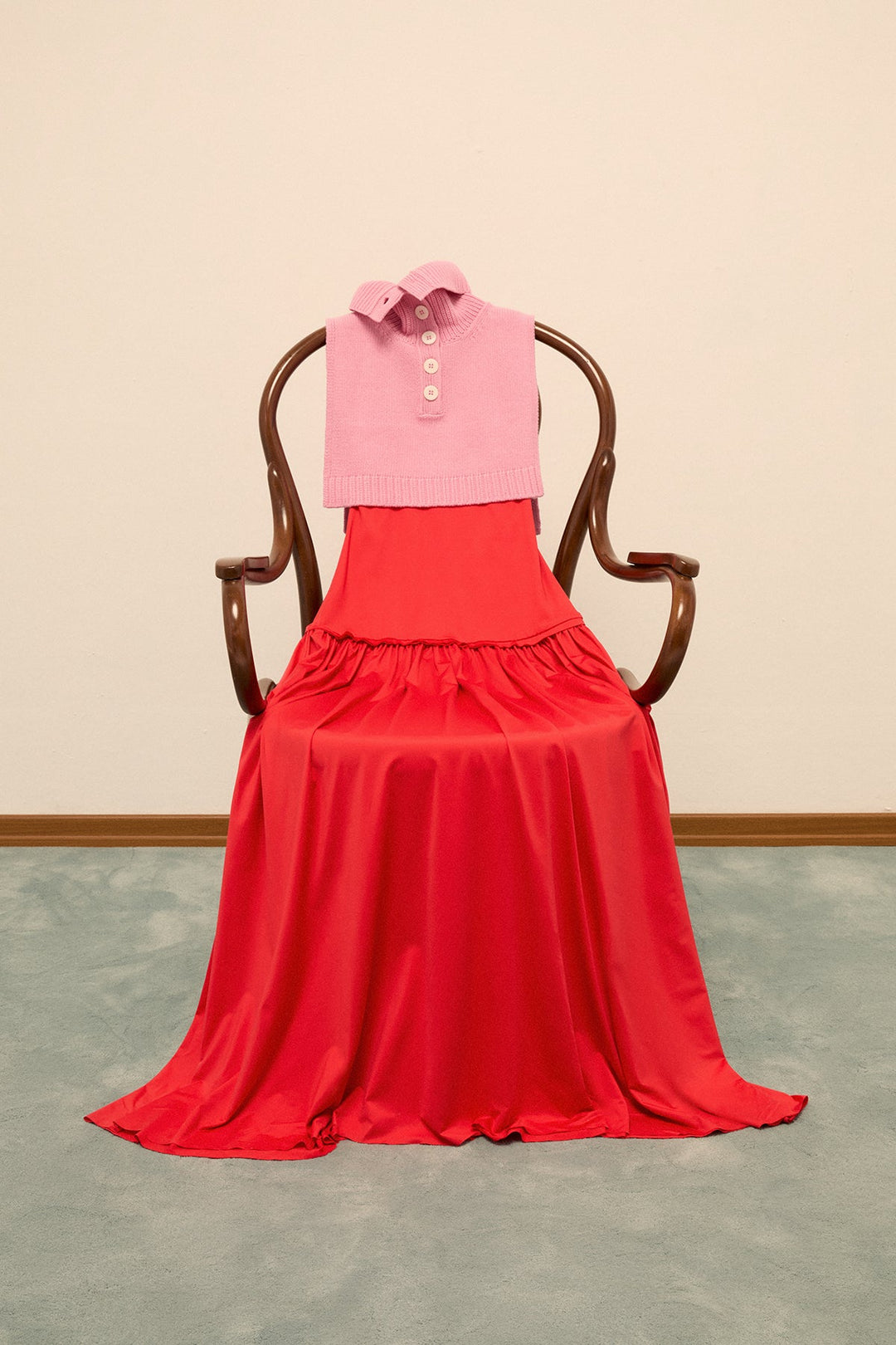 LOLA - ASYMMETRICAL BACK DETAILED DRESS - RED