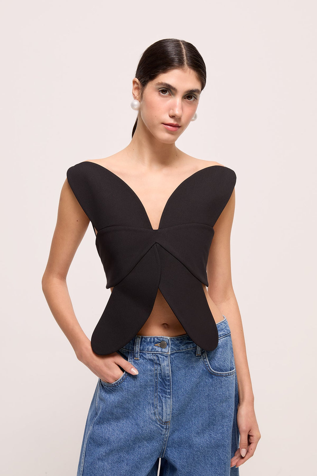 Daisy - Iconic Floral Shape Cutout Top - Black