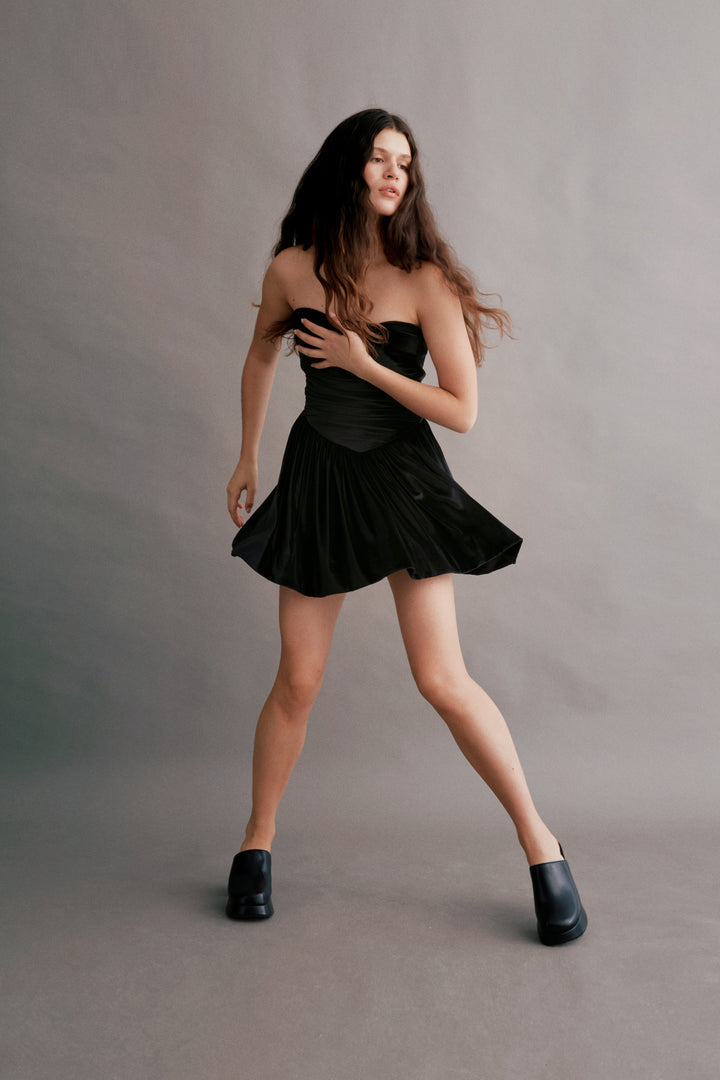 LEYLA - BLACK VELVET MINI STRAPLESS DRESS