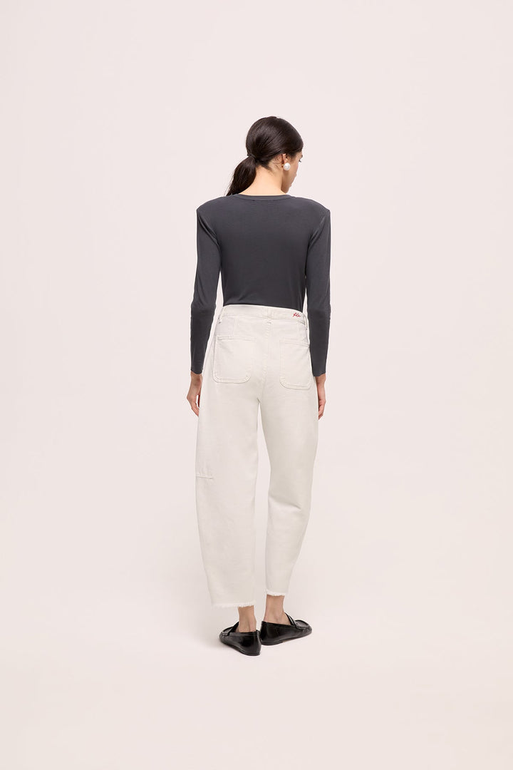 COCO - CURVED TAPARED JEAN - OFF WHITE WASH DENIM