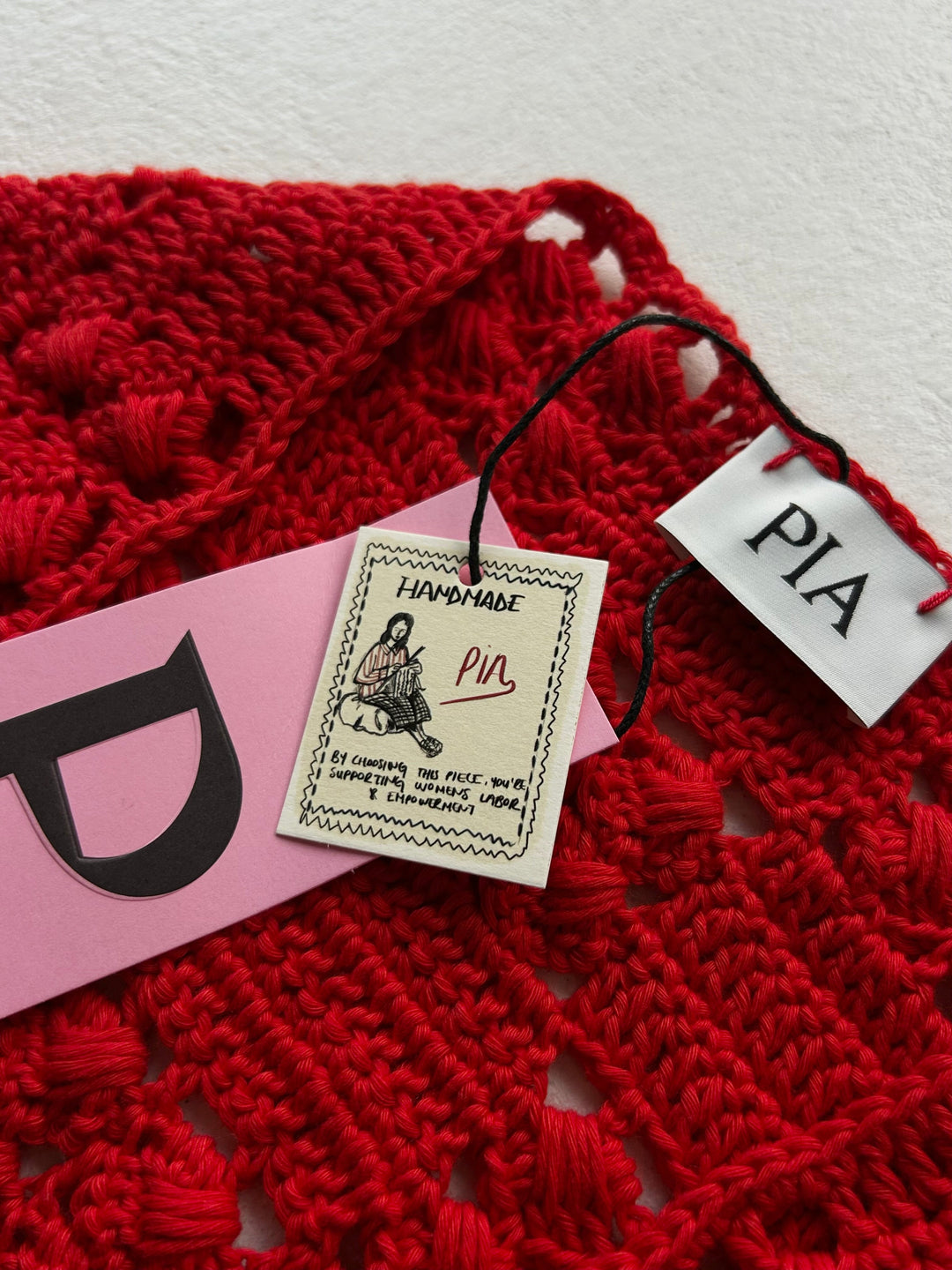 GIGI - TRIANGLE KNIT SCARF - RED